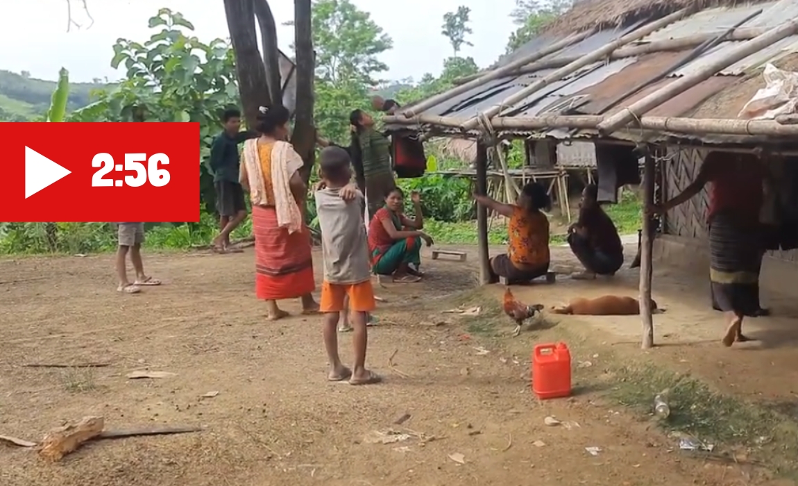 বাঁশের কারুকাজে গ্রামীণ ঐতিহ্যের জীবন্ত প্রদর্শনী “দারিয়াপুর হাট” (10)